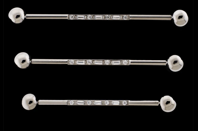 Industrielles Barbell 14G mit Zirkonia-Steinen