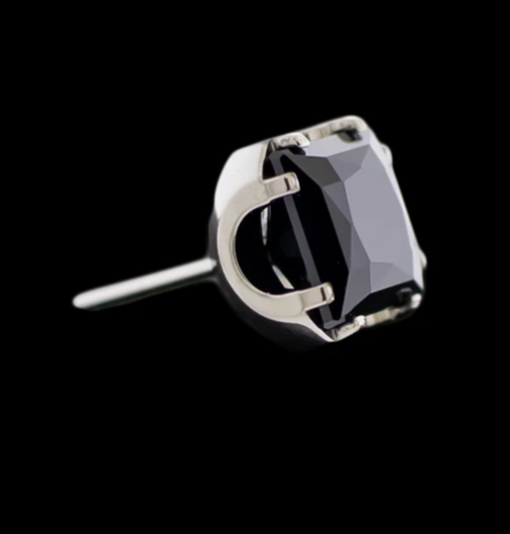 Axel Square CZ Prong Set Threadless End