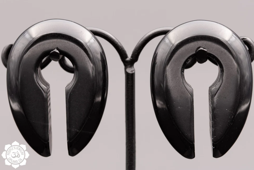 Stone Keyhole Weight Pair
